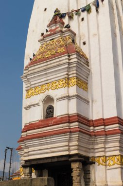 Shikhar stili tapınak Swayambhunath Stupa, Katmandu 'da inşa edildi.