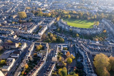 Royal Victoria Parkı 'nın yanındaki muhteşem hava manzarası, Bath Spa, İngiltere' nin ünlü turistik mekanı, Büyük Britanya, gündüz vakti