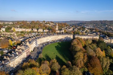 Royal Victoria Parkı 'nın yanındaki muhteşem hava manzarası, Bath Spa, İngiltere' nin ünlü turistik mekanı, Büyük Britanya, gündüz vakti