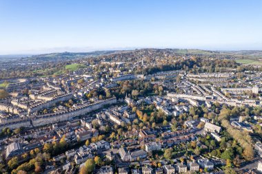 Bath Spa 'nın inanılmaz güzel hava manzarası, İngiltere' nin ünlü turistik mekanı, Büyük Britanya, gündüz vakti