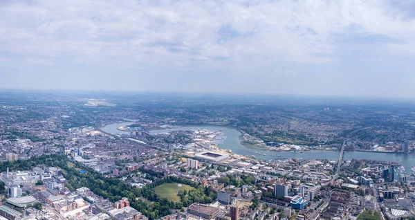 Southampton şehir merkezinin destansı hava görüntüsü, İngiltere Deniz Ulaşım Merkezi