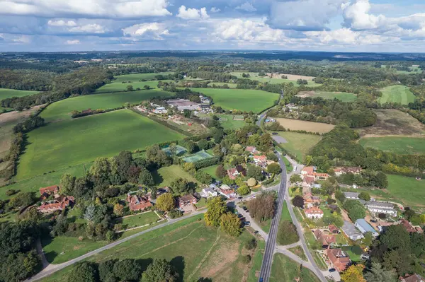 Sonning Common 'un güneşli tarihi, Güney Oxfordshire, İngiltere, İngiltere