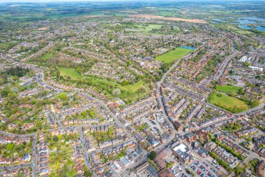 Caversham 'da güneşli bir gün, şehir merkezi Reading, Berkshire, İngiltere' nin güneyi. Güzel hava manzarası, bahar zamanı.