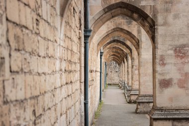 Winchester Katedrali 'nin detaylarını kapat. Winchester' daki ünlü ortaçağ mimarisi.