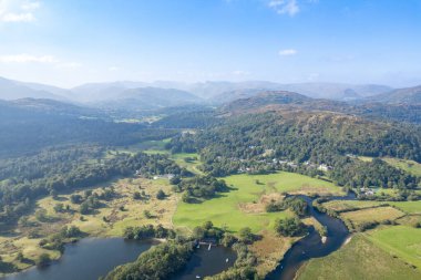 Cumbria 'nın Ambleside, Windermere, Westmorland ve Furness ilçelerinin panorama hava manzarası, Distract Gölü, Birleşik Krallık