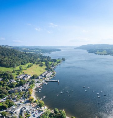 Cumbria 'nın Ambleside, Windermere, Westmorland ve Furness ilçelerinin panorama hava manzarası, Distract Gölü, Birleşik Krallık