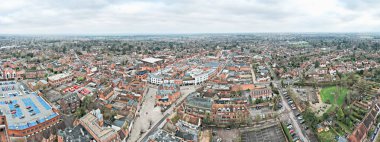 Wokingham şehir merkezinin destansı manzarası, ana caddeler ve manzara, Reading, Berkshire, İngiltere