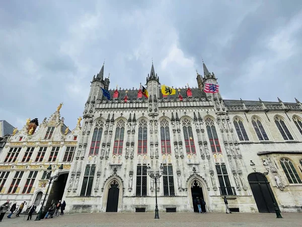 Bruges, Belçika, 20 Nisan 2O23: Bruges, Belçika 'nın ünlü tarihi ve turistik kenti. Seyahat kavramı