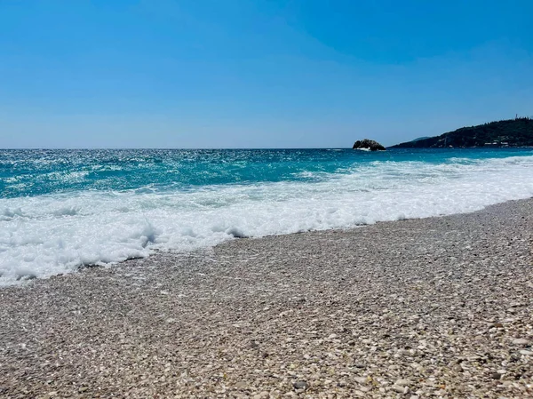 Skalnatá Pláž Křišťálově Tyrkysová Voda Jónského Moře Albánii Koncept Letních — Stock fotografie