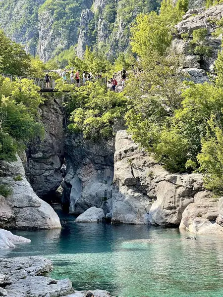 Lago Ojo Azul Los Alpes Albaneses Albania Valbone Theth Thethi Imagen de archivo