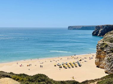 Atlantik Okyanusu kıyısı, Beliche plajı, Praia do Beliche, Algarve, Portekiz, seyahat noktası 