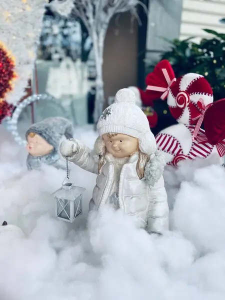 Yeni yıl süslemelerinin kapalı çekimi. Noel ve yeni yıl konsepti. 