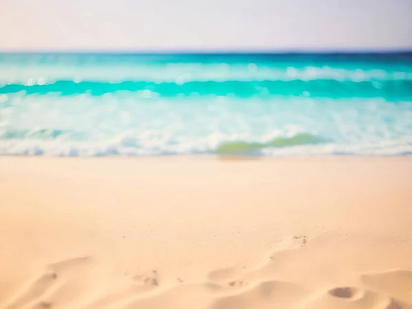 해변은 추상적 배경을 흔들어 놓는다 여름의 고전적 스타일 — 스톡 사진