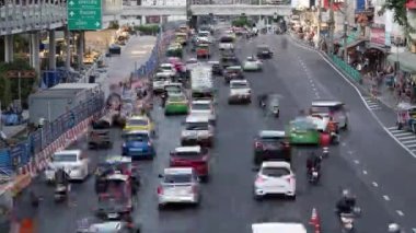 Bangkok, Tayland - 4 Kasım 2022: Bangkok 'ta Trafik Trafiği Hızlandırıldı