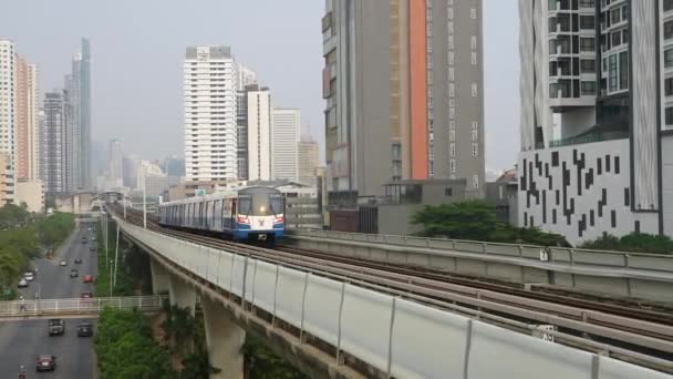 Tunnelbanetåg Som Går Järnväg Centrala Bangkok City — Stockvideo