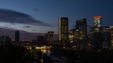 Calgary Alberta Kanada 'nın Gündoğumunda Skyline' ın Hızı