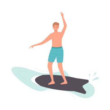 Açık renk saçlı genç bir adam, küçük bir dalgada sörf yapıyor, mavi şort giyiyor ve kollarını açıp dengeyi sağlıyor..