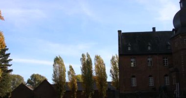 Şato Bergerhausen mit şato parkı