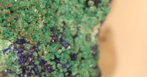 Malachite Azzurrite Sulla Roccia Microscopio — Video Stock