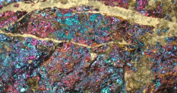 Mineral Grava Cobre Color Con Colores Iridiscentes — Vídeos de Stock