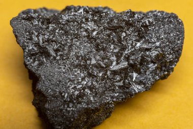 Yakın plan Pyrolusite kristalleri