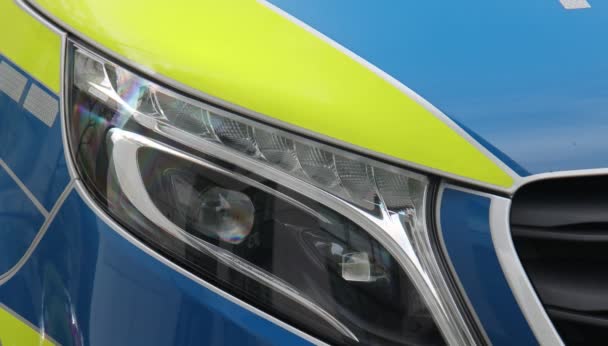 Жовте Блимає Світло Поліцейського Автомобіля Продовжує Блимати — стокове відео