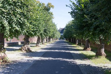 Dormagen yakınlarındaki Knechtsteden Manastırı