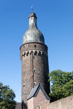 Köln yakınlarındaki bölgelerde Yahudi Kulesi