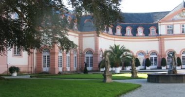 Weilburg Kalesi bir konferans oteli olarak
