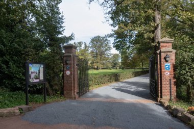 Castle Loersfeld ve Castle Park