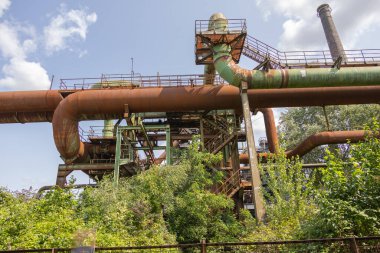 Ruhr bölgesinde eski bir heavy metal fabrikası.