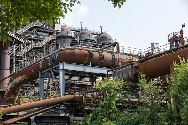 Ruhr bölgesinde eski bir heavy metal fabrikası.