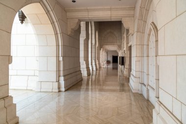 Muscat 'taki Kraliyet Opera Salonunun Haricileri, Umman Sultanı.