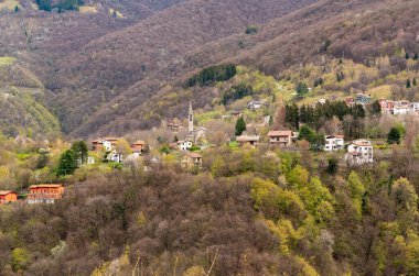Ramponio Verna 'dan dağ manzarası, Como, Lombardy, İtalya