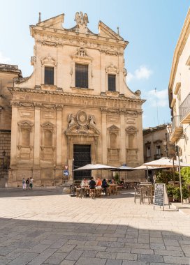 Lecce, Puglia, İtalya - 23 Ekim 2023: Gesu Kilisesi veya Madonna del Buon Consiglio, Lecce 'nin tarihi merkezinde.