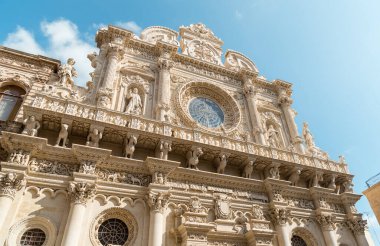 İtalya 'nın tarihi merkezi Lecce, Puglia' daki Santa Croce Bazilikası manzarası
