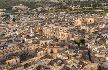 Scicli 'nin en iyi manzarası, Ragusa, Doğu Sicilya' daki Barok şehri.