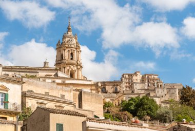 San Giorgio Katedrali 'nin kubbesi, Doğu Sicilya' nın Ragusa ilinin Modica şehrinin ana kilisesidir.