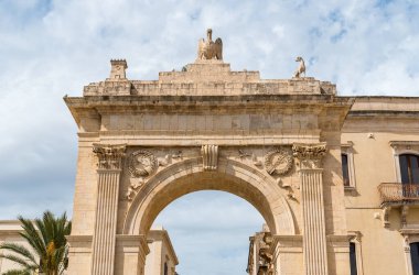 Noto Kraliyet Kapısı (İtalyanca: 