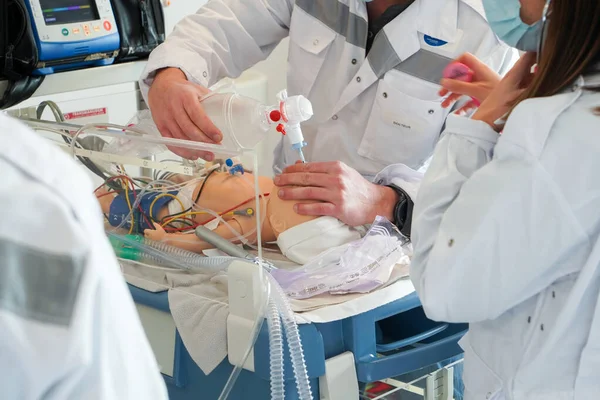 Training Bij Cesu Emergency Care Education Center Aan Montpellier Faculteit — Stockfoto