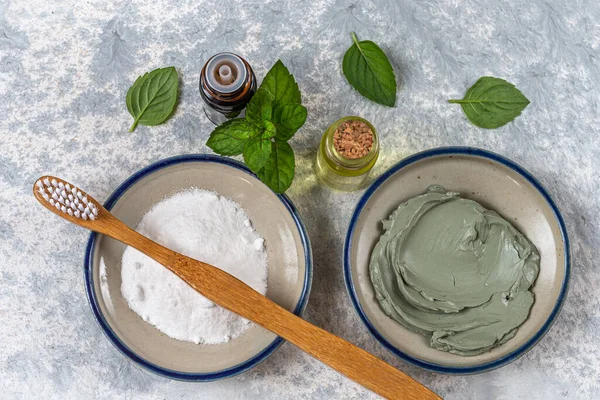 Homemade Toothpaste Made Baking Soda Green Clay Mint Essential Oil — Stock Photo, Image