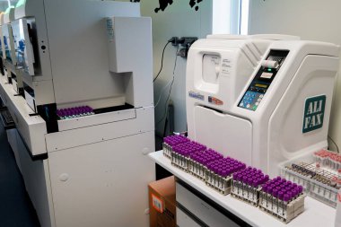 Inovie 34 laboratuarının teknik platformu. ESR Analiz, Kan Türeme Oranı Testi.