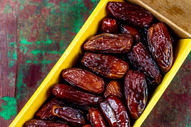 Eski kahverengi yeşil tahtanın üst görüntüsünü kapat