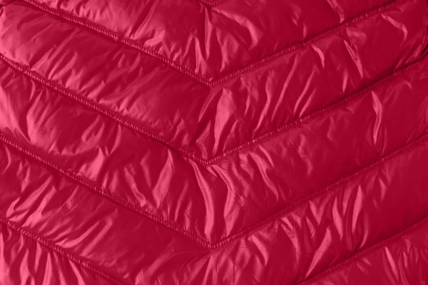 Texture Del Piumino Cappotto Rosso Trapuntato Come Sfondo Dettaglio Abiti — Foto Stock