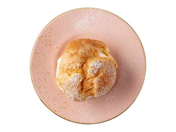 奶油泡芙 糕点从包覆糖粉粉粉粉红的白底中分离出来 喝咖啡休息或聚会的甜食 — 图库照片