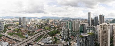 Kuala Lumpur, Malezya - 2 Ocak 2024: Malezya 'nın Kuala Lumpur banliyösünün havadan görünüşü.