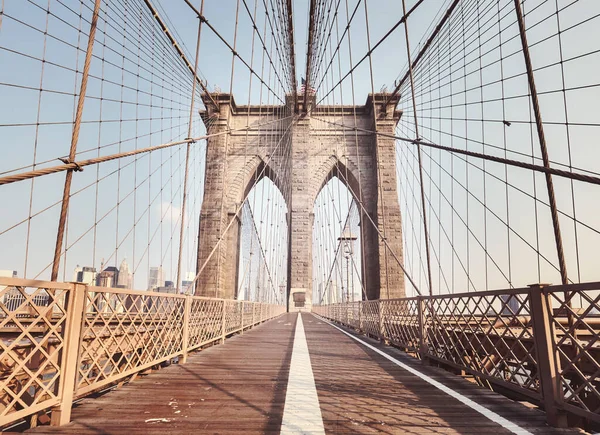 布鲁克林大桥的图片 彩色色调应用 纽约市 — 图库照片