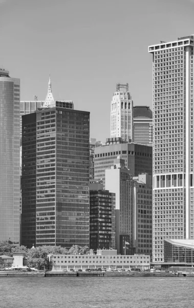美国纽约市曼哈顿城市景观的黑白照片 — 图库照片