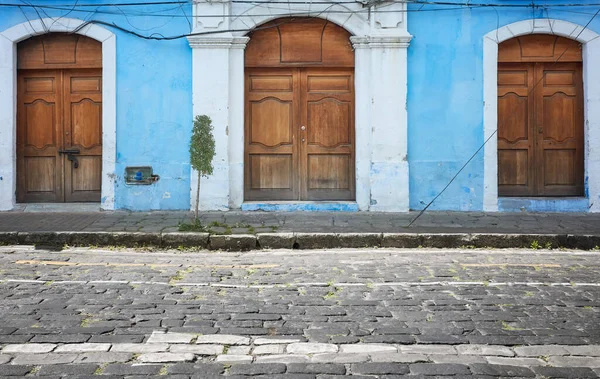 Straatzicht Een Oude Gevel Architectuur Achtergrond Riobamba Ecuador — Stockfoto