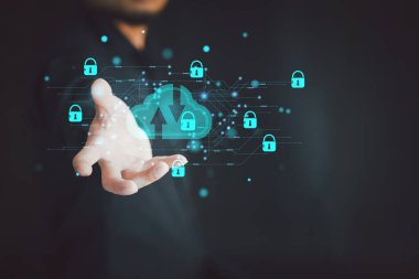 Verileri korumak için siber güvenlik ve gizlilik kavramları. Simgeleri ve internet ağ güvenlik teknolojisini kilitle. Sanal ekranda internet ve teknoloji kavramı.